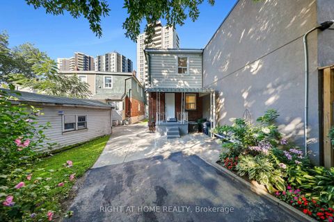 Photo 26 at 977 Broadview Avenue, Broadview North, Toronto