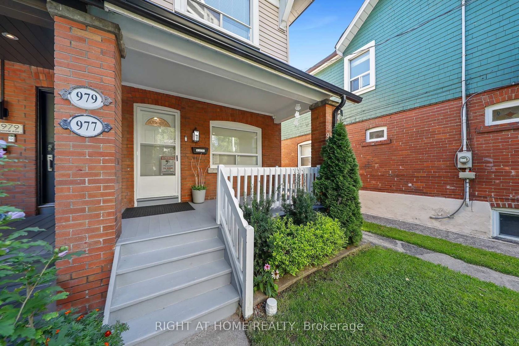 977 Broadview Avenue, Broadview North, Toronto 