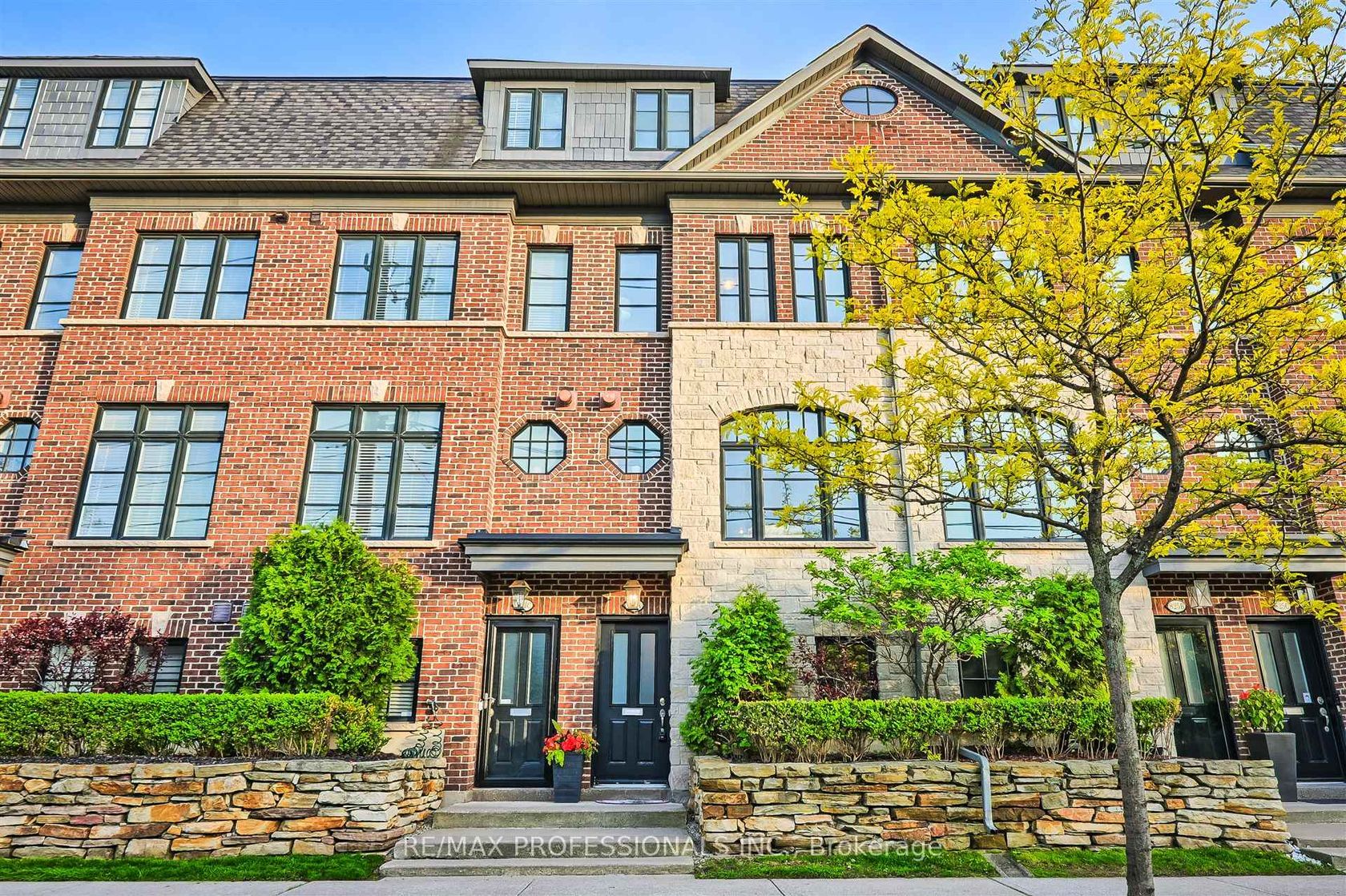 825A Oxford Street, Mimico, Toronto 