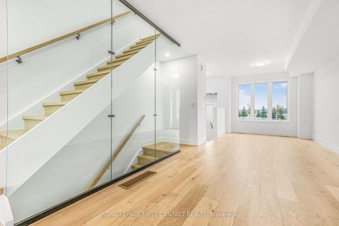 Photo 1 at 4 Alderwood Lane, Allandale, Barrie