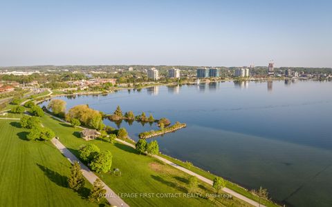 Photo 17 at 4 Alderwood Lane, Allandale, Barrie