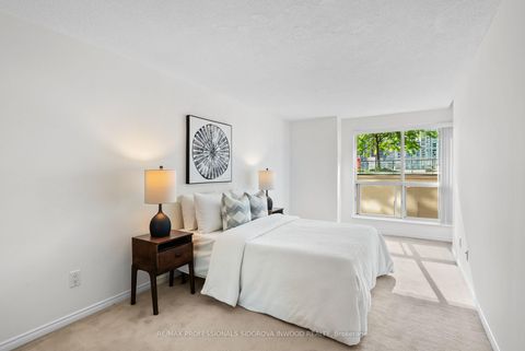 Photo 19 at 502 - 25 The Esplanade, Waterfront Communities C8, Toronto