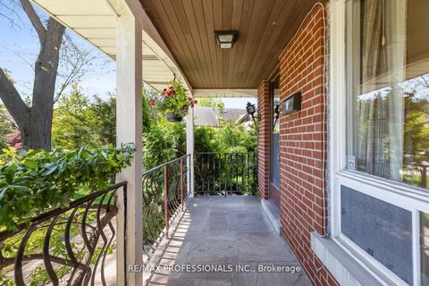 Photo 3 at 8 Glendarling Road, Humber Valley, Toronto