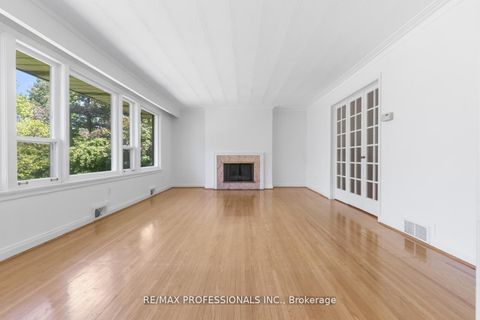 Photo 14 at 8 Glendarling Road, Humber Valley, Toronto