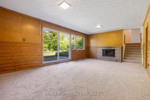 Photo 22 at 8 Glendarling Road, Humber Valley, Toronto