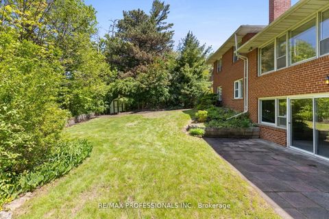 Photo 26 at 8 Glendarling Road, Humber Valley, Toronto