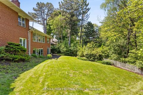 Photo 28 at 8 Glendarling Road, Humber Valley, Toronto