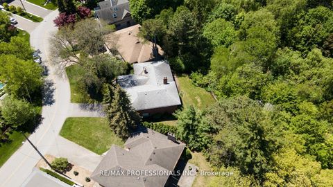 Photo 31 at 8 Glendarling Road, Humber Valley, Toronto