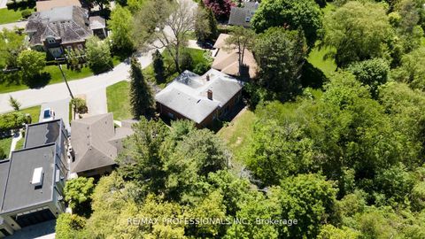 Photo 33 at 8 Glendarling Road, Humber Valley, Toronto
