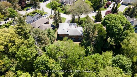 Photo 35 at 8 Glendarling Road, Humber Valley, Toronto