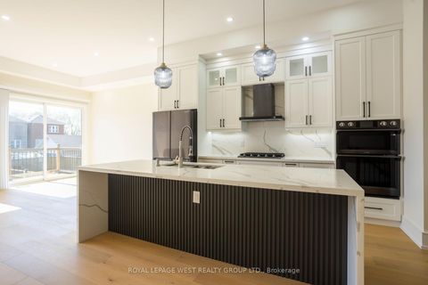 Photo 2 at 266A Kennedy Road, Cliffside, Toronto
