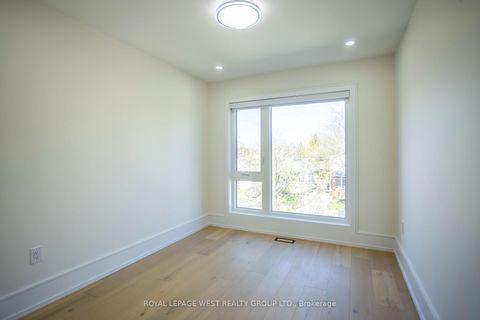 Photo 9 at 266A Kennedy Road, Cliffside, Toronto