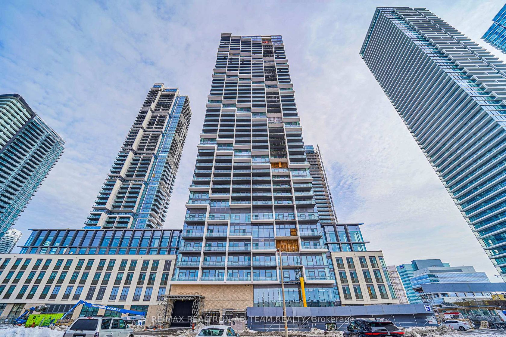 1901 - 1000 Portage Parkway, Concord, Vaughan 