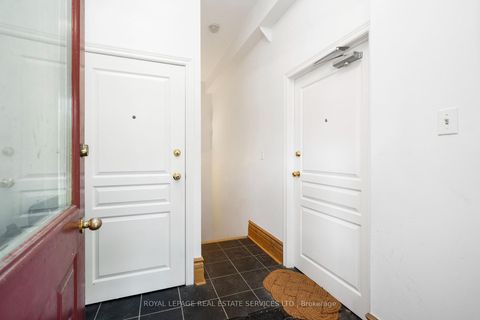 Photo 3 at 62 Lakeview Avenue, Bellwoods, Toronto