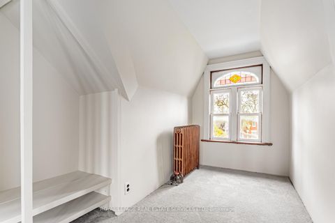 Photo 17 at 62 Lakeview Avenue, Bellwoods, Toronto