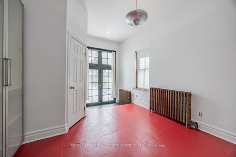 Photo 25 at 62 Lakeview Avenue, Bellwoods, Toronto