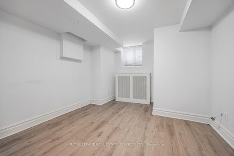 Photo 26 at 62 Lakeview Avenue, Bellwoods, Toronto