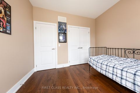 Photo 25 at 4 Allerton Road, Patterson, Vaughan