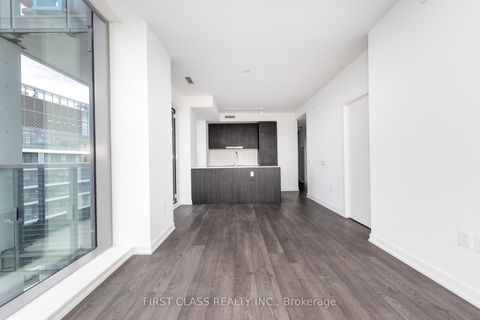 Photo 5 at S3308 - 8 Olympic Garden Drive, Newtonbrook East, Toronto