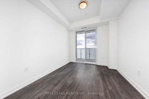 Photo 9 at S3308 - 8 Olympic Garden Drive, Newtonbrook East, Toronto