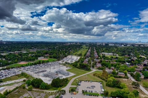 Photo 23 at S3308 - 8 Olympic Garden Drive, Newtonbrook East, Toronto