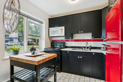 Photo 12 at 101 - 185 Stephen Drive, Queensway, Toronto