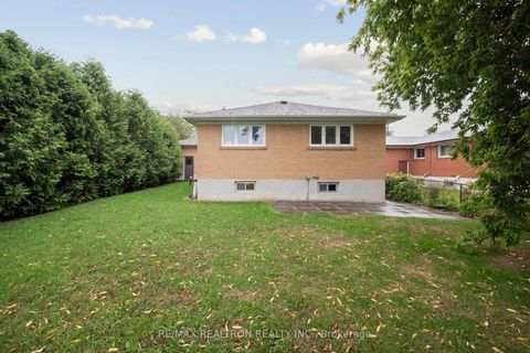 Photo 45 at 40 Marathon Crescent, Newtonbrook West, Toronto