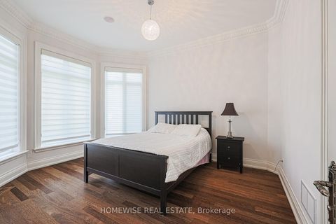 Photo 27 at 2706 Bayview Avenue, Windfields, Toronto