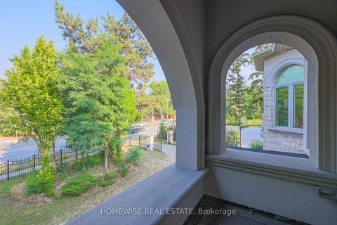 Photo 34 at 2706 Bayview Avenue, Windfields, Toronto