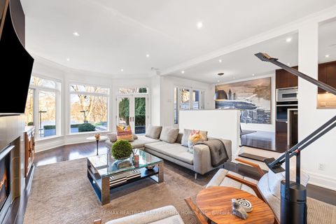 Photo 17 at 215 Lonsmount Drive, Forest Hill South, Toronto