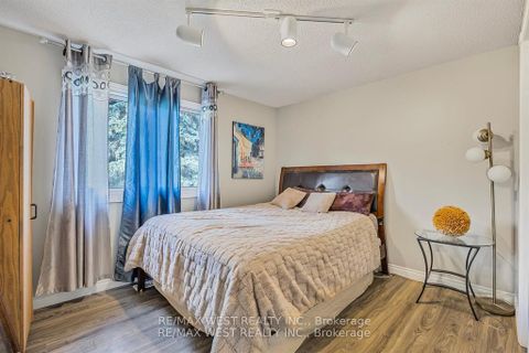 Photo 16 at 230 Browning Trail, Letitia Heights, Barrie