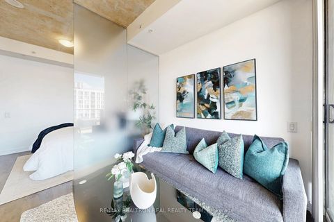 Photo 12 at #1316 - 629 King Street W, Waterfront Communities C1, Toronto