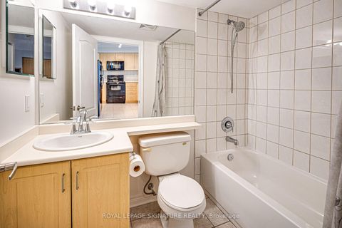 Photo 16 at 402 - 212 Eglinton Avenue, Mount Pleasant West, Toronto