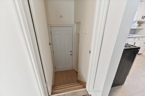 Photo 18 at 90 Meighen Avenue, Parkview, Toronto