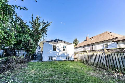 Photo 31 at 90 Meighen Avenue, Parkview, Toronto