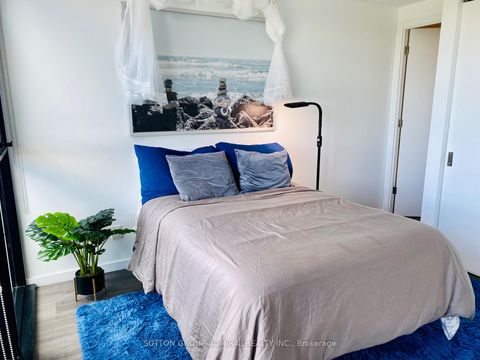 Photo 3 at 404 - 7 Smith Crescent, Queensway, Toronto