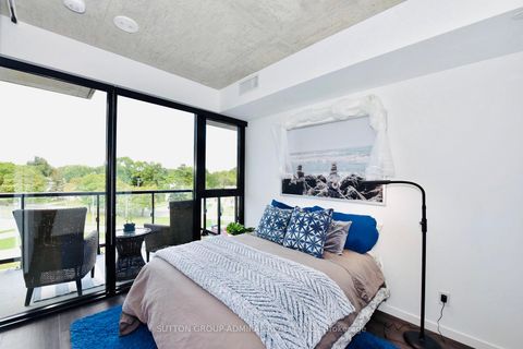 Photo 10 at 404 - 7 Smith Crescent, Queensway, Toronto
