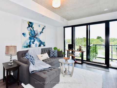 Photo 11 at 404 - 7 Smith Crescent, Queensway, Toronto