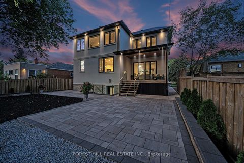 Photo 2 at 18 Ivorwood Crescent, Maryvale, Toronto
