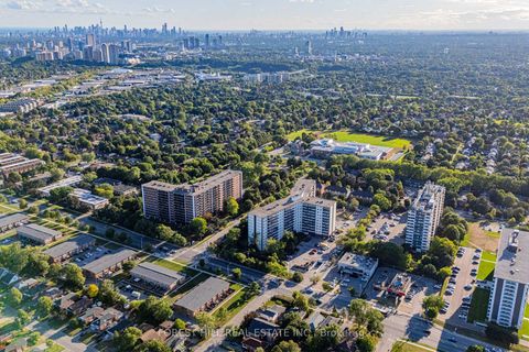 Photo 24 at 18 Ivorwood Crescent, Maryvale, Toronto