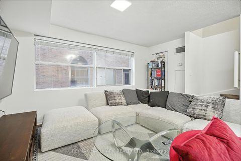 Photo 5 at 116 - 11 St Joseph Street, Bay Street Corridor, Toronto