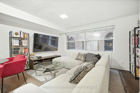 Photo 6 at 116 - 11 St Joseph Street, Bay Street Corridor, Toronto