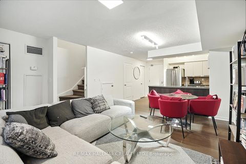 Photo 9 at 116 - 11 St Joseph Street, Bay Street Corridor, Toronto