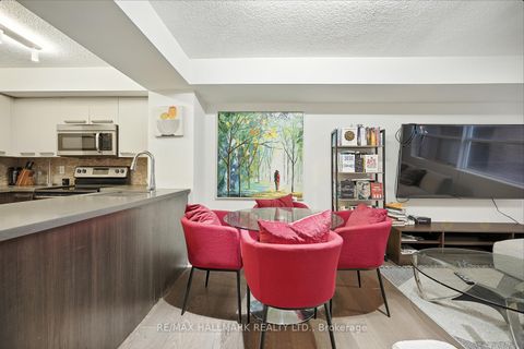 Photo 10 at 116 - 11 St Joseph Street, Bay Street Corridor, Toronto