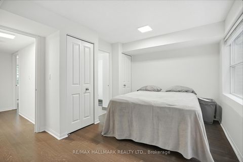 Photo 22 at 116 - 11 St Joseph Street, Bay Street Corridor, Toronto