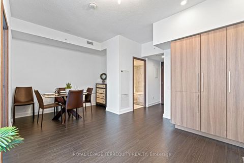 Photo 1 at 3010 - 19 Bathurst Street, Waterfront Communities C1, Toronto