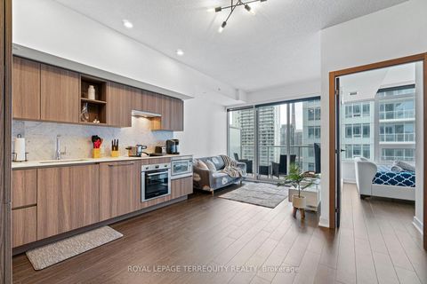 Photo 3 at 3010 - 19 Bathurst Street, Waterfront Communities C1, Toronto