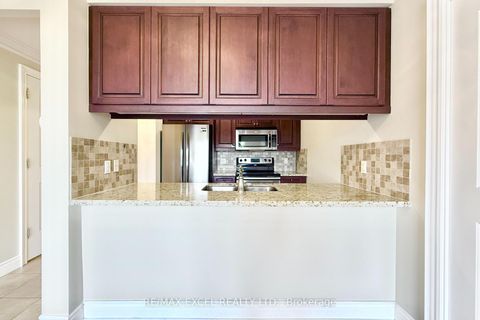Photo 8 at 408 - 10101 Yonge Street N, Crosby, Richmond Hill