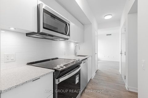 Photo 2 at 906 - 500 Wilson Avenue, Clanton Park, Toronto