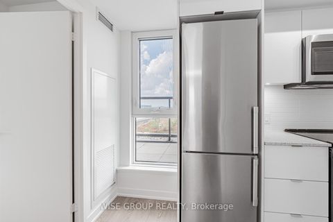 Photo 4 at 906 - 500 Wilson Avenue, Clanton Park, Toronto